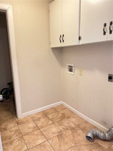 1304 S Ithaca Avenue, Russellville, AR 72801