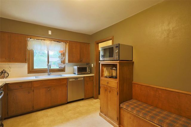 1126 E Fillmore Avenue, Eau Claire, WI 54701
