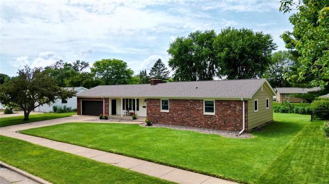 1126 E Fillmore Avenue, Eau Claire, WI 54701