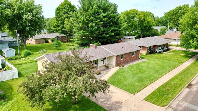 1126 E Fillmore Avenue, Eau Claire, WI 54701