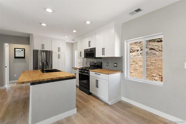61 Garnet Lane, Lake George, CO 80827