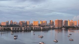 17301 Biscayne Blvd 1106, North Miami Beach, FL 33160