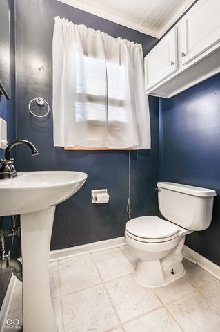 6825 Farmleigh Drive, Indianapolis, IN 46220