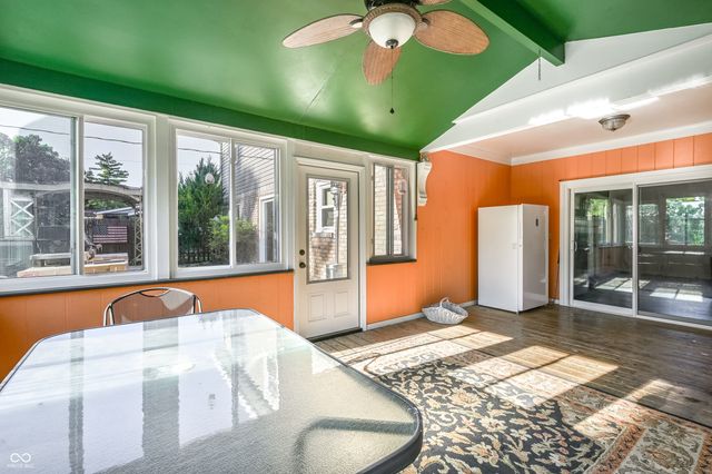 6825 Farmleigh Drive, Indianapolis, IN 46220