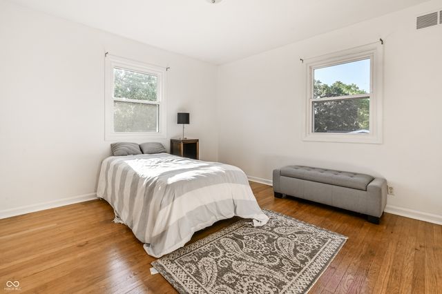 6825 Farmleigh Drive, Indianapolis, IN 46220