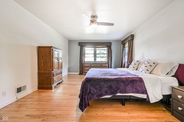 6825 Farmleigh Drive, Indianapolis, IN 46220