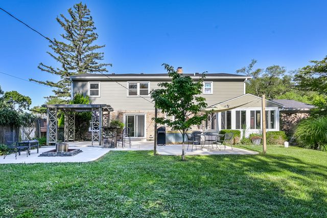 6825 Farmleigh Drive, Indianapolis, IN 46220