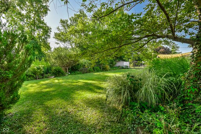 6825 Farmleigh Drive, Indianapolis, IN 46220