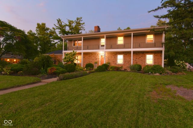 6825 Farmleigh Drive, Indianapolis, IN 46220