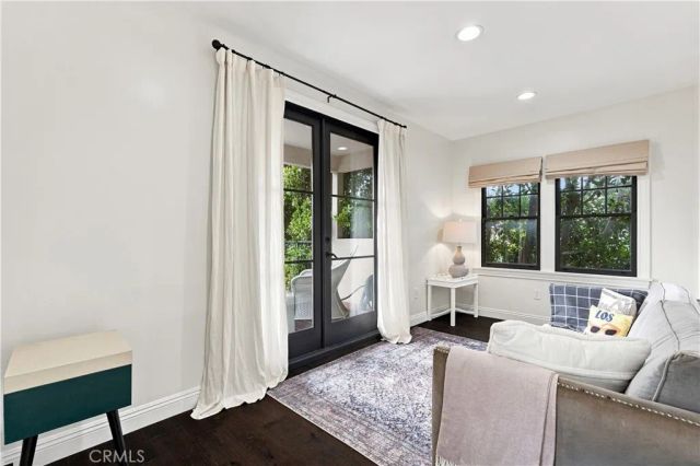 911 S Victoria Avenue, Los Angeles, CA 90019