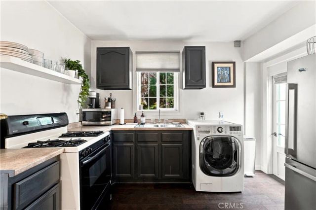 911 S Victoria Avenue, Los Angeles, CA 90019