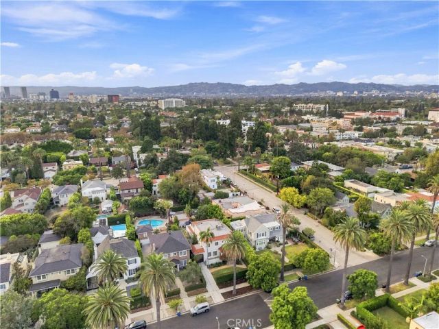911 S Victoria Avenue, Los Angeles, CA 90019
