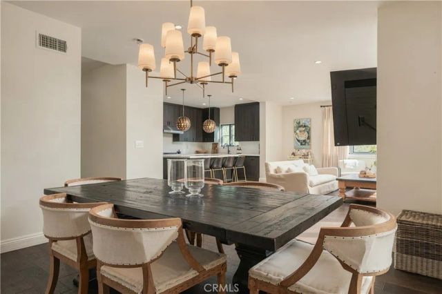 911 S Victoria Avenue, Los Angeles, CA 90019