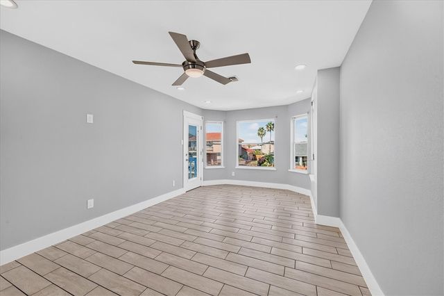 13514 Bullion Ct, Corpus Christi, TX 78418