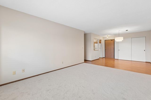 1111 Elway Street 506, Saint Paul, MN 55116