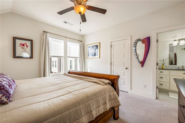 634 SW B Street, Bentonville, AR 72712