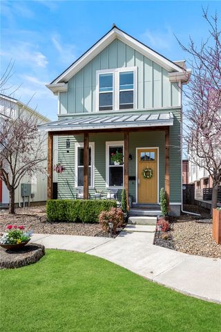 634 SW B Street, Bentonville, AR 72712