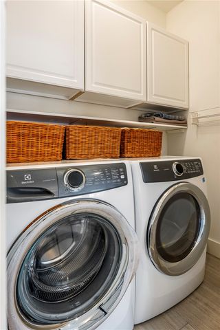 634 SW B Street, Bentonville, AR 72712