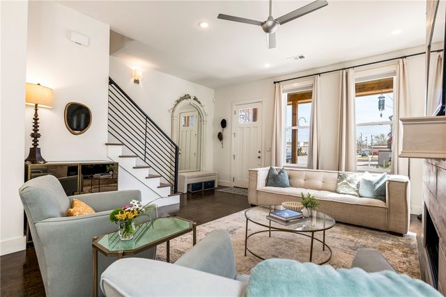 634 SW B Street, Bentonville, AR 72712