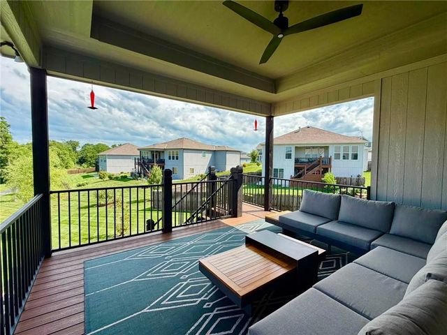 6708 NW 105th Street, Kansas City, MO 64154