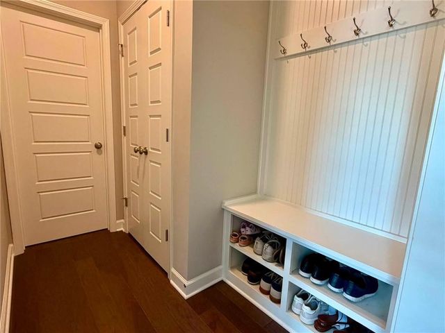 6708 NW 105th Street, Kansas City, MO 64154