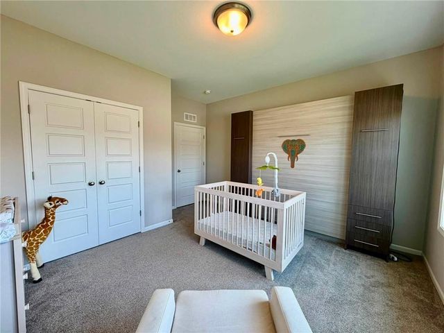 6708 NW 105th Street, Kansas City, MO 64154