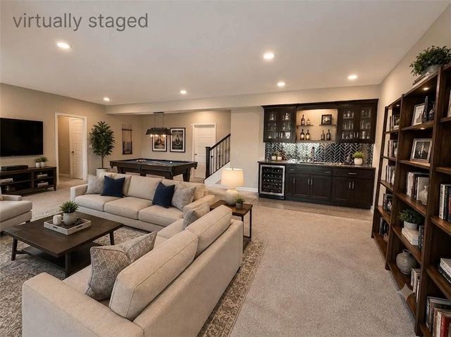 6708 NW 105th Street, Kansas City, MO 64154