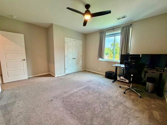 6708 NW 105th Street, Kansas City, MO 64154