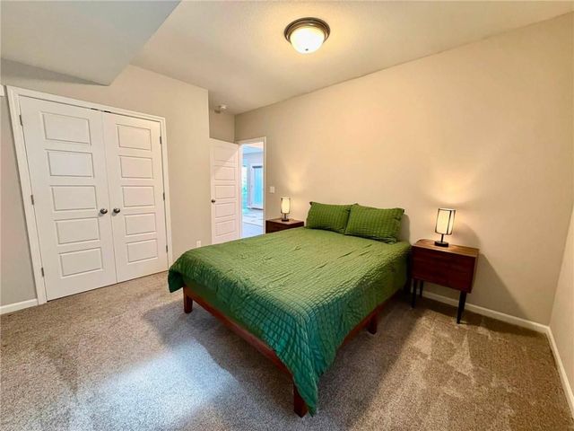 6708 NW 105th Street, Kansas City, MO 64154