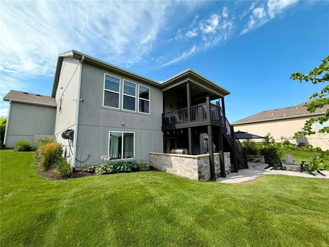 6708 NW 105th Street, Kansas City, MO 64154