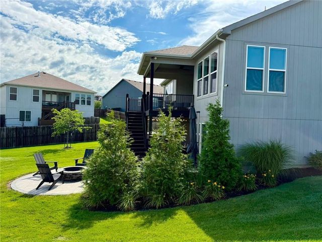 6708 NW 105th Street, Kansas City, MO 64154