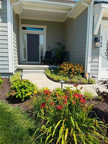 6708 NW 105th Street, Kansas City, MO 64154