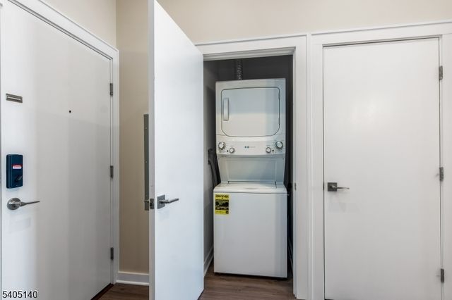 1 Carriage City Plz 1707, Rahway City, NJ 07065