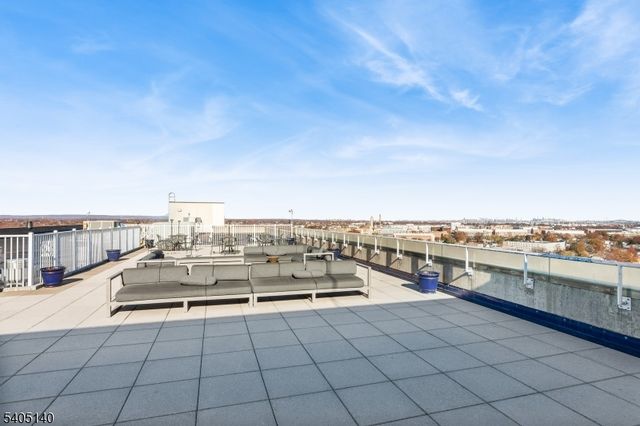 1 Carriage City Plz 1707, Rahway City, NJ 07065