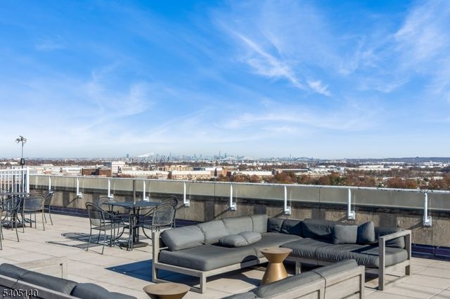 1 Carriage City Plz 1707, Rahway City, NJ 07065
