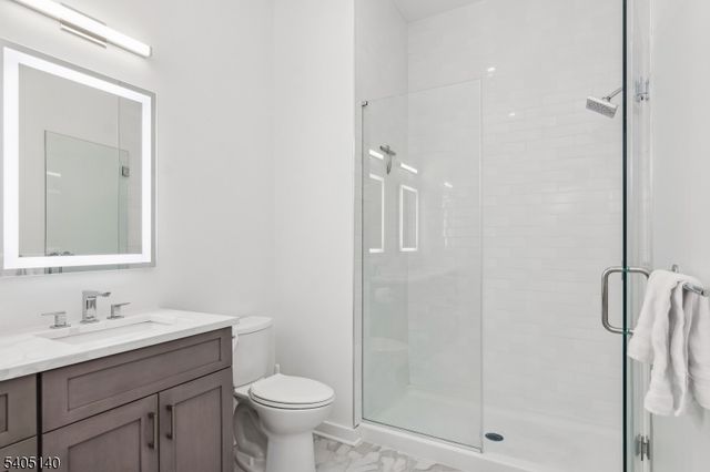 1 Carriage City Plz 1707, Rahway City, NJ 07065