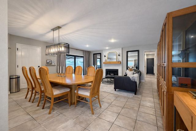 1029 Ventura Dr, Modesto, CA 95350