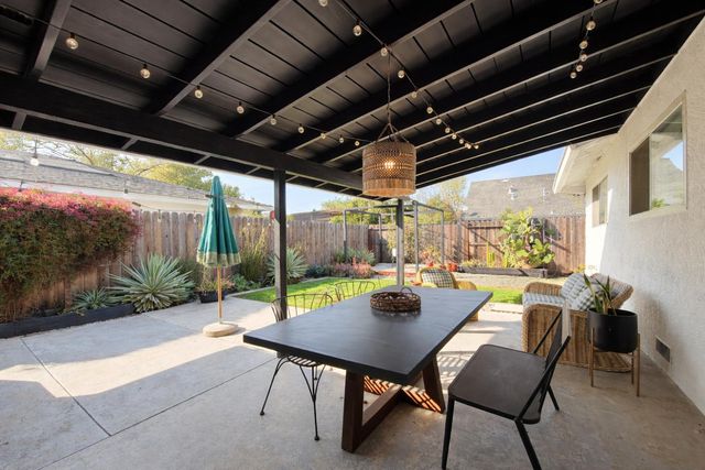 1029 Ventura Dr, Modesto, CA 95350