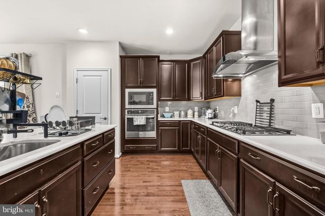 42029 SPRUCE POINT CT, Brambleton, VA 20148