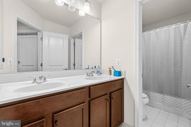 42029 SPRUCE POINT CT, Brambleton, VA 20148