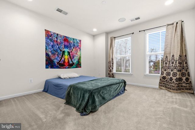 42029 SPRUCE POINT CT, Brambleton, VA 20148