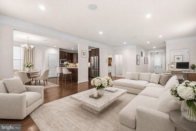 42029 SPRUCE POINT CT, Brambleton, VA 20148