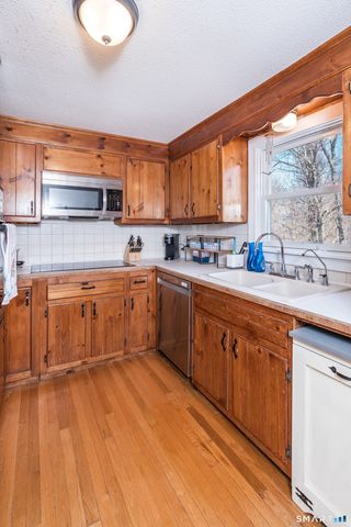 236 Avery Hill Road, Ledyard, CT 06339