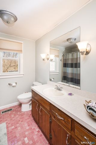 236 Avery Hill Road, Ledyard, CT 06339