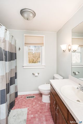236 Avery Hill Road, Ledyard, CT 06339