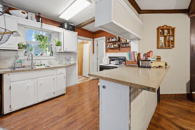 3140 W Maple, Wichita, KS 67203