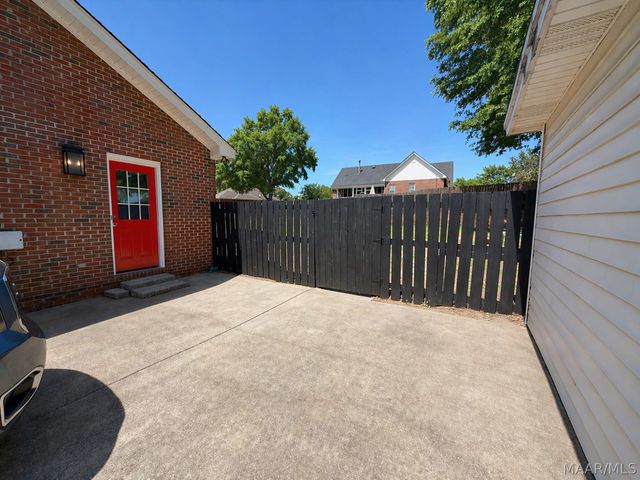 1354 Indian Hills Road, Prattville, AL 36067