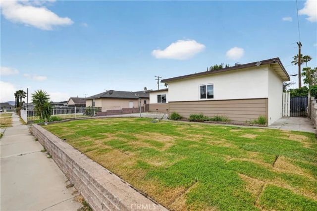 7938 Chantry Avenue, Fontana, CA 92336