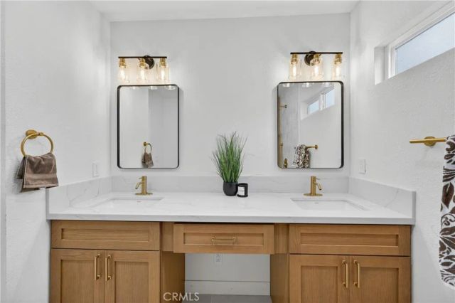 7938 Chantry Avenue, Fontana, CA 92336