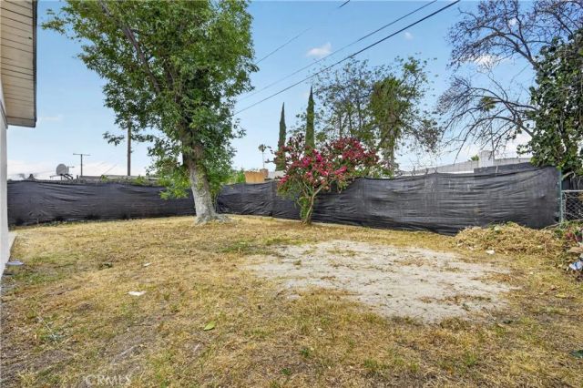 7938 Chantry Avenue, Fontana, CA 92336